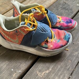 Nike ACG Multicolor Athletic Shoes